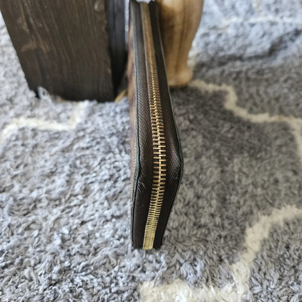 Louis Vuitton Damier Brown Zip-Around Wallet - Picture 4 of 10